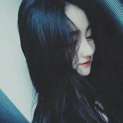 9张氛围感拉满的伤感抽烟女生头像