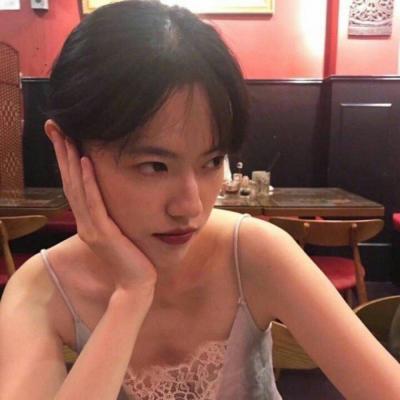 32张高清真人美女微信头像 好看的女生头像合集