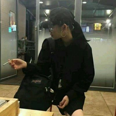 22张高清霸气高冷女生微信头像 直接拿来用