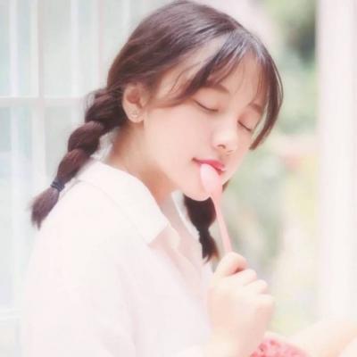19张简约干净的白色系小清新女生头像合集