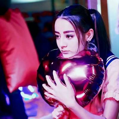 迪丽热巴卖萌可爱头像合集（29张）_明星头像