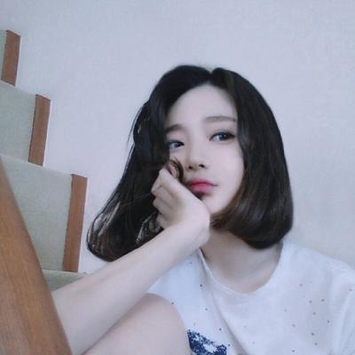 18张高清小清新短发女生头像合集