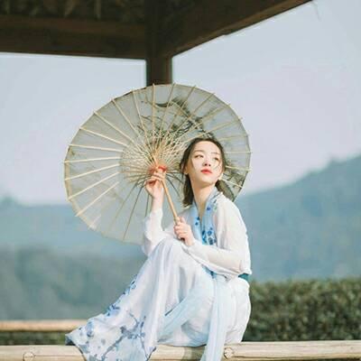 18张氛围感拉满！伤感古风汉服女生头像合集