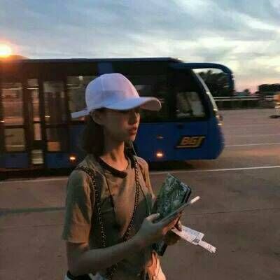 23张高清酷感个性女生头像 个性女孩头像合集