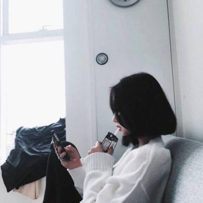 26张高清清新风！女生短发侧脸头像合集