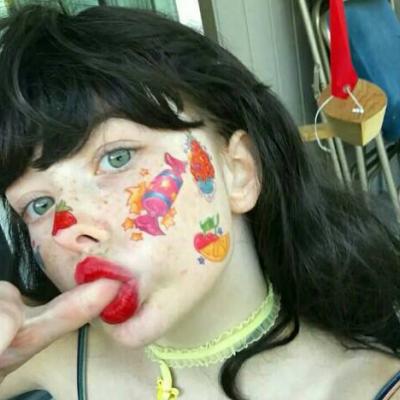 20张高清欧美原宿风女生头像 氛围感直接拉满