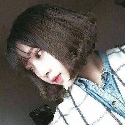 35张高清好看的女生短发微信头像合集