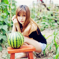 18张清新文艺风女生头像 适合当微信头像的文艺女青年素材