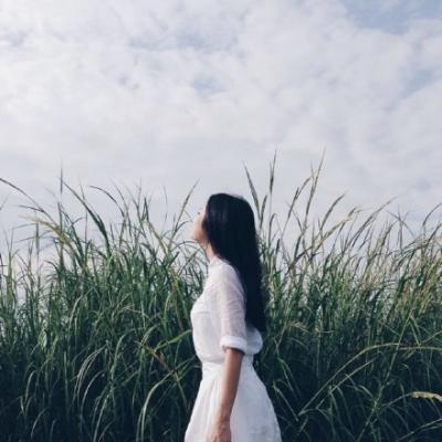 21张高清有质感的女生背影头像 简约气质拉满