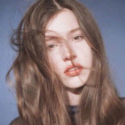24张超有范儿的欧美气质女生高清头像合集