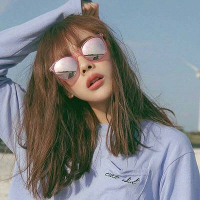 超火的女生微信个性头像 共13张