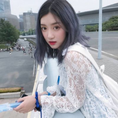 超火的女生微信个性头像 共13张