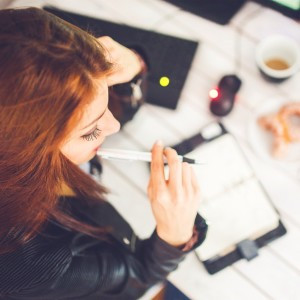 25张高清气质职业女性头像 精致高端职场形象照合集