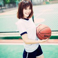 女生篮球可爱头像合集 12张清新治愈的持篮球女生头像