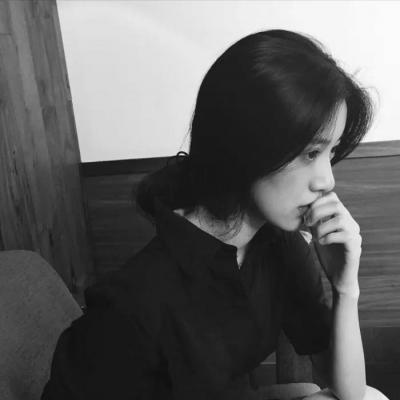 35张高清黑白高冷女生霸气头像合集