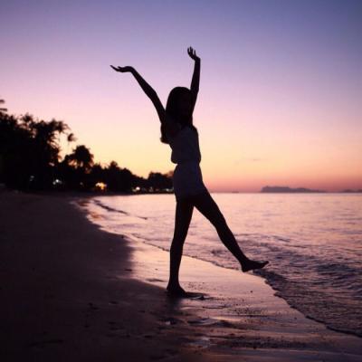 19张高清女生朦胧唯美QQ头像 氛围感拉满