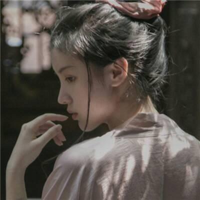 18张氛围感拉满！伤感古风汉服女生头像合集