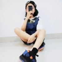 女生盘腿坐霸气头像合集，21张氛围感拉满