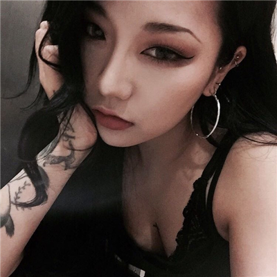 22张高清女生霸气冷酷头像 适合当QQ头像的好看款式