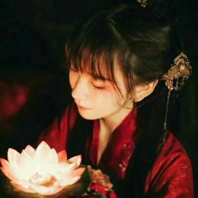 22张真人古风红衣女头像 自带唯美伤感氛围感