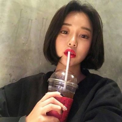 女生霸气短发发型头像合集 18张高清好看的图来了