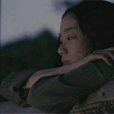 35张带感的伤感颓废女生头像合集