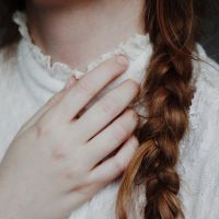 手控党看过来！14张清新风女生手部高清头像合集