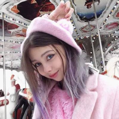 33张高清欧美原宿风女生头像 好看又有格调