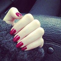 适合美甲师用的创意彩色美甲头像 共19张女生头像