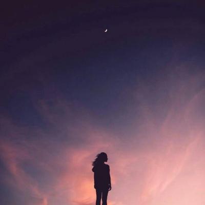 11张高清唯美女生孤独伤感背影头像合集