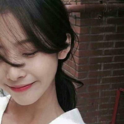 16张高清可爱沉默少女QQ头像 氛围感拉满