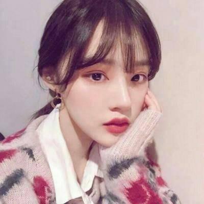 22张高清高冷气质女生个性头像合集