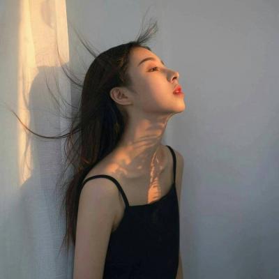 女生难过的微信头像 28张高清合集