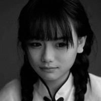 23张黑白女生流泪伤感头像 把难过藏在画面里