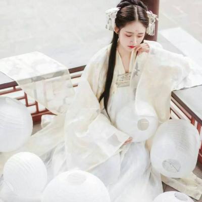 17张高清好看的真人古风女生头像