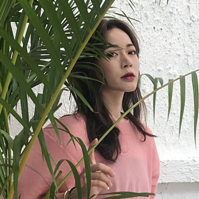 13张超拽霸气女生QQ头像 够酷的女生头像大图