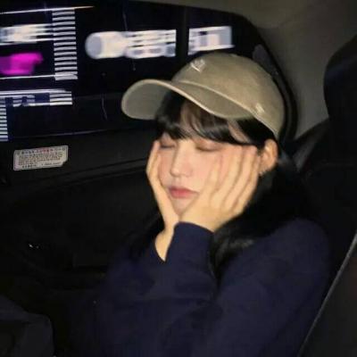 14张高清可爱唯美女生微信头像合集