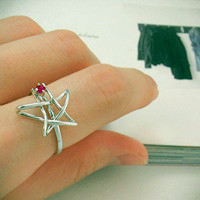 女生戴戒指的唯美头像来啦 42张好看的女生手饰头像合集