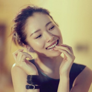 28张清新爱笑女生气质头像 高清质感小清新风格