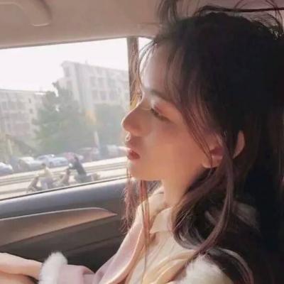 35张高清简约气质女生QQ头像 直接拿去用