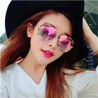 戴墨镜女生头像合集！23张气场拉满的酷飒造型