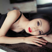 女生躺着的头像合集来啦！18张好看的女生躺姿头像图