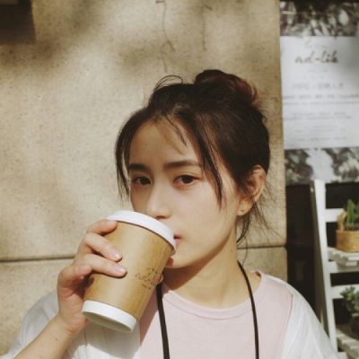 18张高清快乐自信女生头像 轻松治愈的简单快乐女孩头像