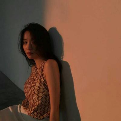 35张带感的伤感颓废女生头像合集