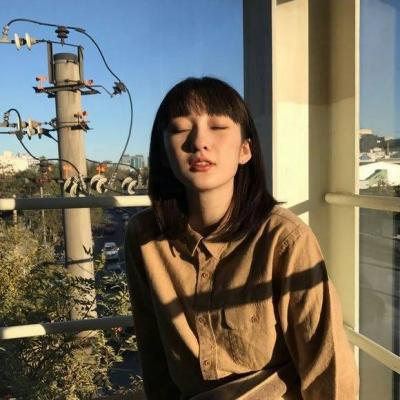 22张高清真实素颜女生头像 日常感拉满的好看头像合集