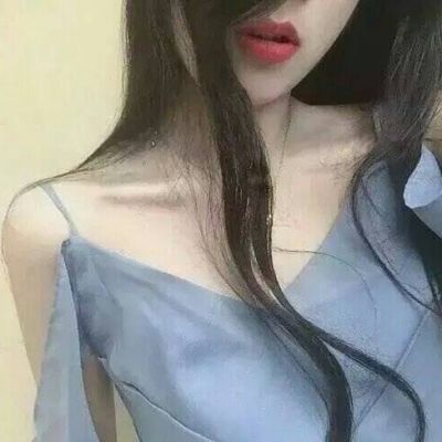 女生露锁骨QQ头像合集！7张高清性感露肩锁骨女生头像