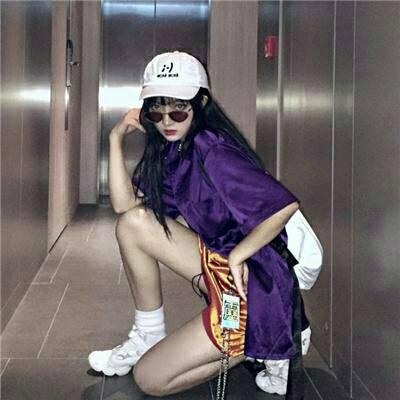 女生霸气超拽轻狂头像合集 8张时尚女生大图