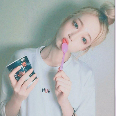 10张高清好看的伤感孤独女生QQ头像精选