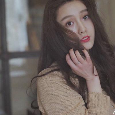 26张清新风格闺蜜头像 一人一张高清好看