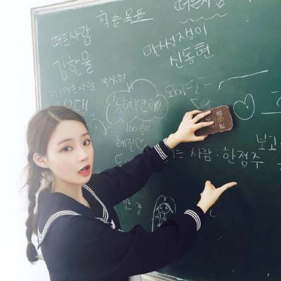 学生清纯闺蜜三人QQ头像 24张高清青春校服闺蜜头像合集